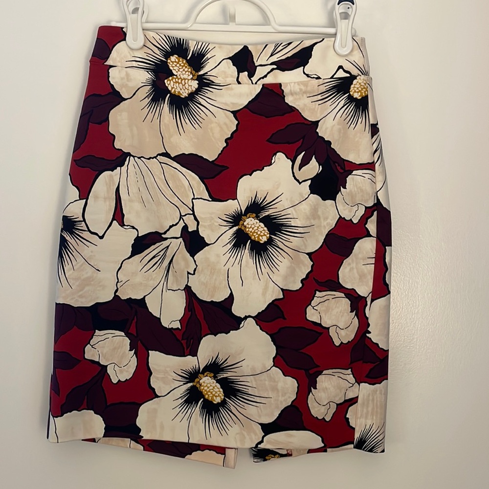 Ann Taylor floral print skirt